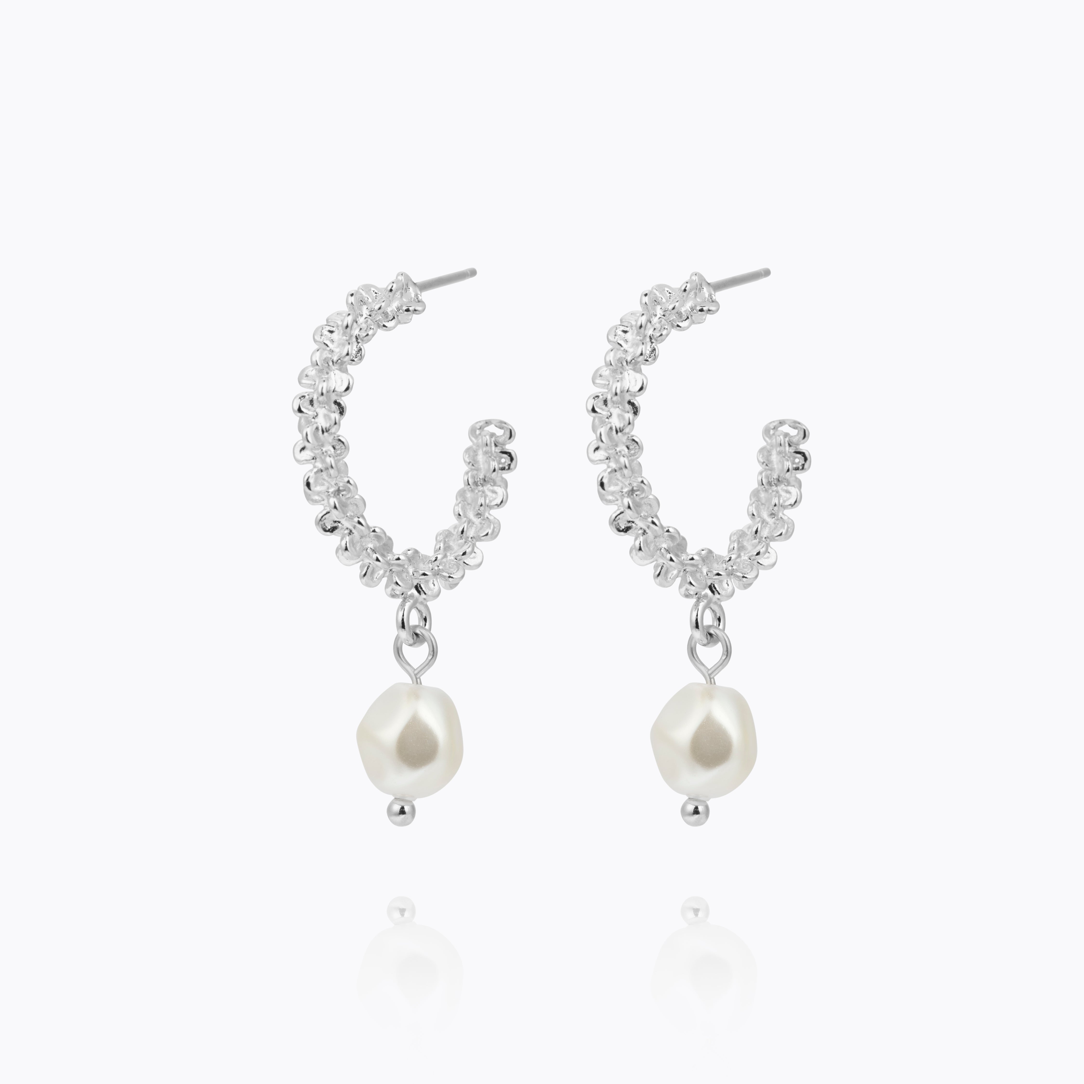 Caroline Svedbom - Gemma Pearl Loops Pearl Rhodium