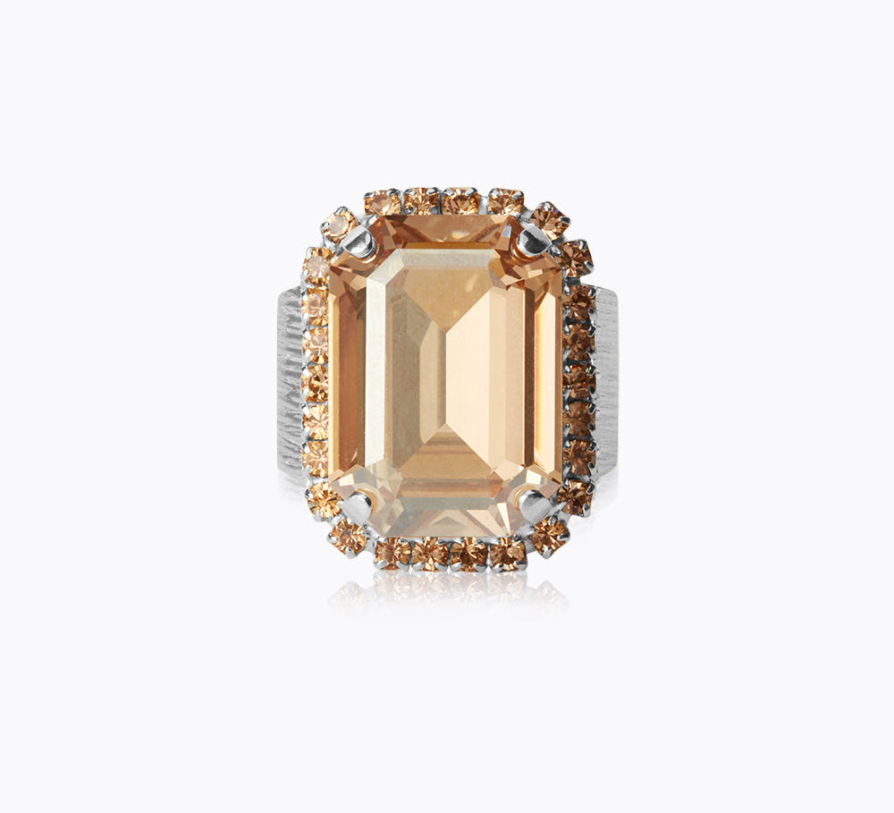 Lydia Cocktail Ring / Golden Shadow