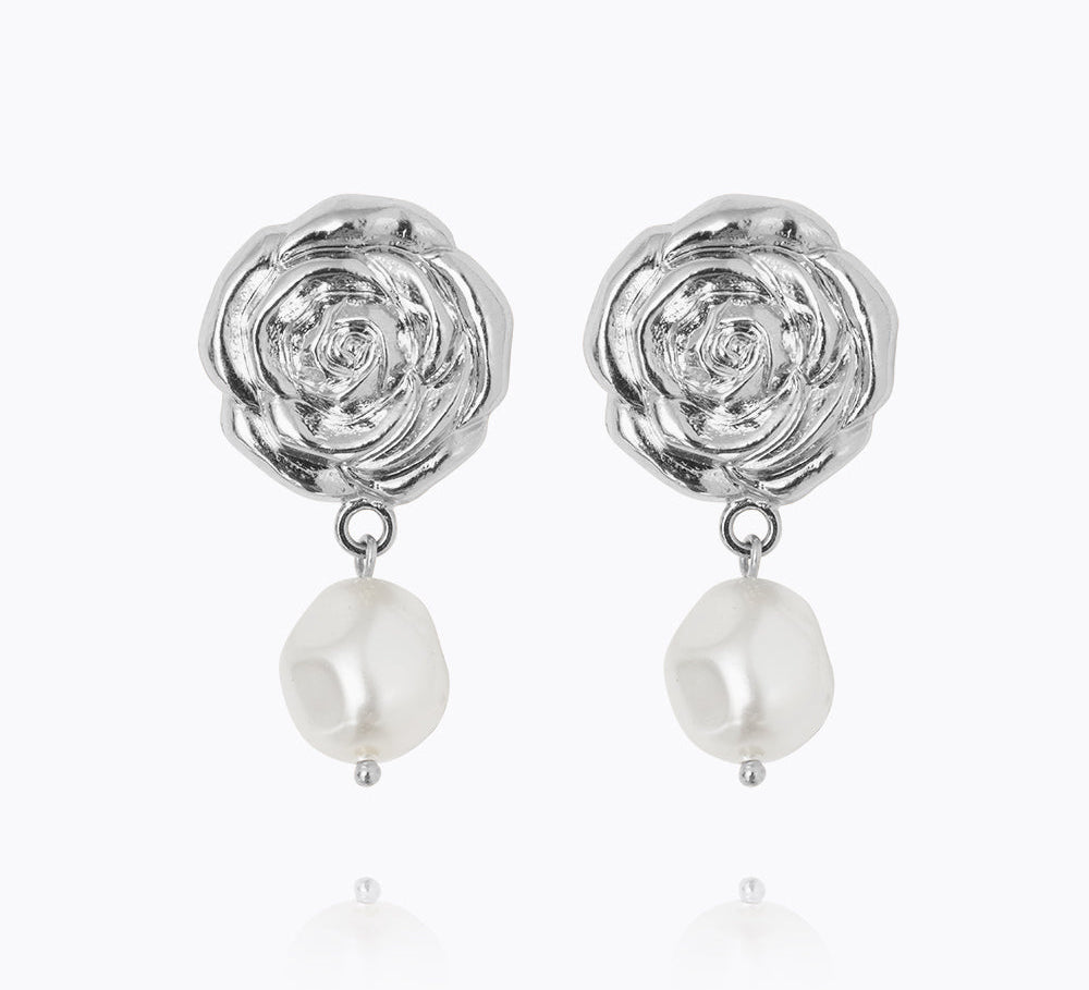 Rosita Pearl Earrings / Pearl
